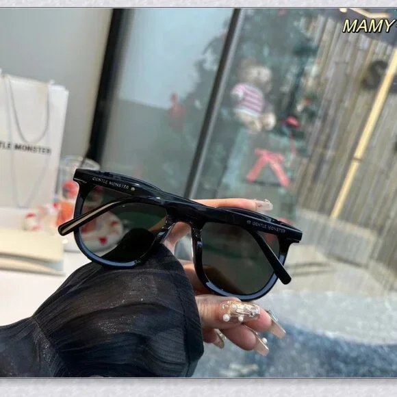Gentle Monster MAMY Black Sunglasses display picture 1